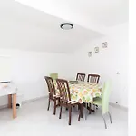 Apartments Luka